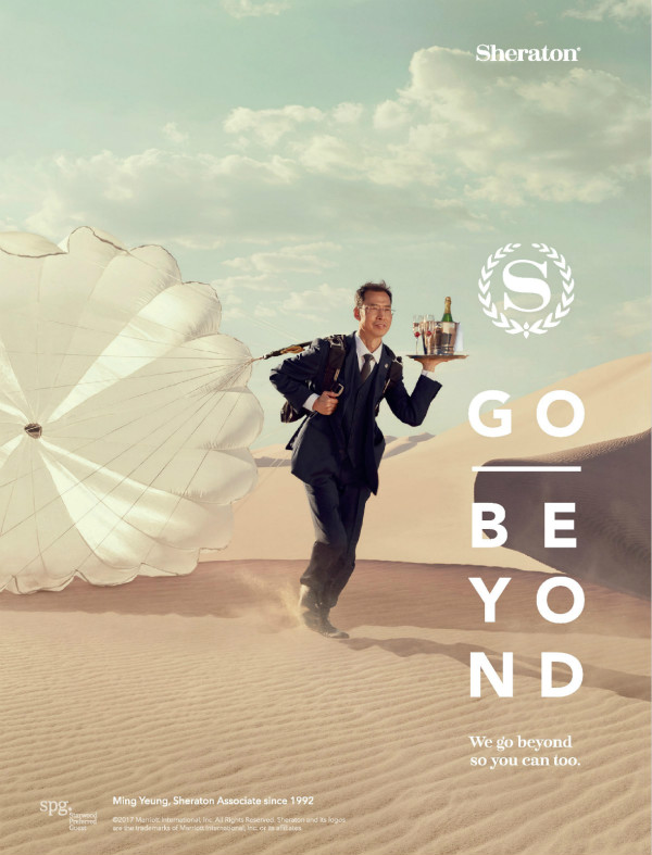 1492540691.jpg “喜越期待”Go Beyond-喜来登员工高空跳伞进入沙漠中心,只为给焦灼难耐的宾客送上清凉的饮料_meitu_1.jpg