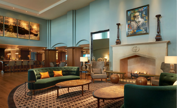 Hotel Lobby_meitu_1.jpg