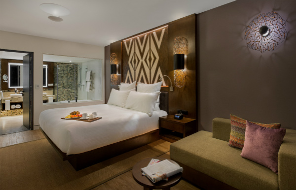 Pullman Nadi Bay Resort - Spa - Suite_Bedroom_meitu_2.jpg