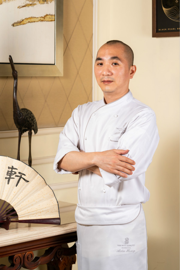 广州富力丽思卡尔顿酒店 中餐行政主厨 黄尚烽师傅  Chef Aiden Huang_Chinese Executive Chef of The..._meitu_1.jpg