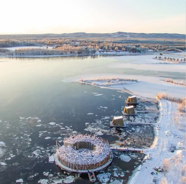 Arctic Bath from Above 01_meitu_1.jpg