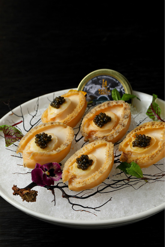 白卤水鲍鱼配鱼子酱 Braised Chilled Abalone,  Beluga Caviar_meitu_1.jpg