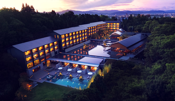 LXR-ROKU-KYOTO-Exterior_HR_副本.jpg