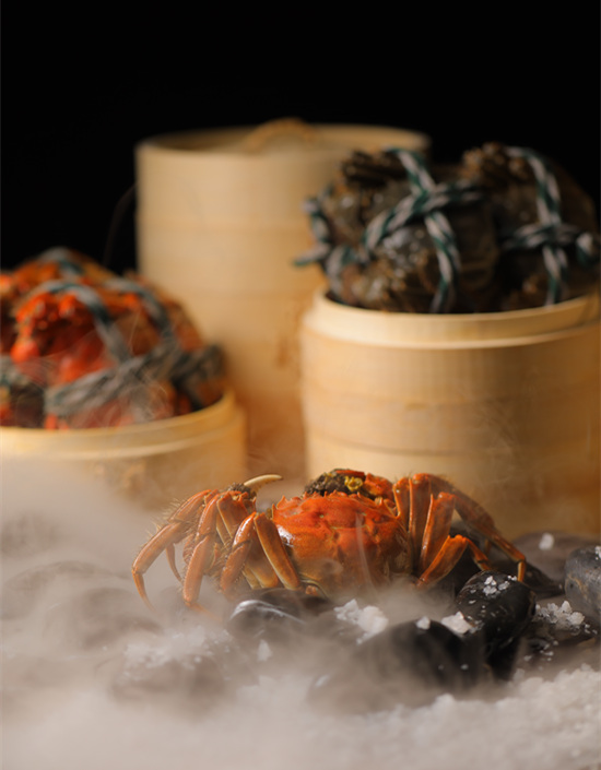 北京金茂万丽酒店大闸蟹_副本.jpg