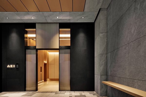 2_AKI_Hotel_Entrance_lo_副本.jpg