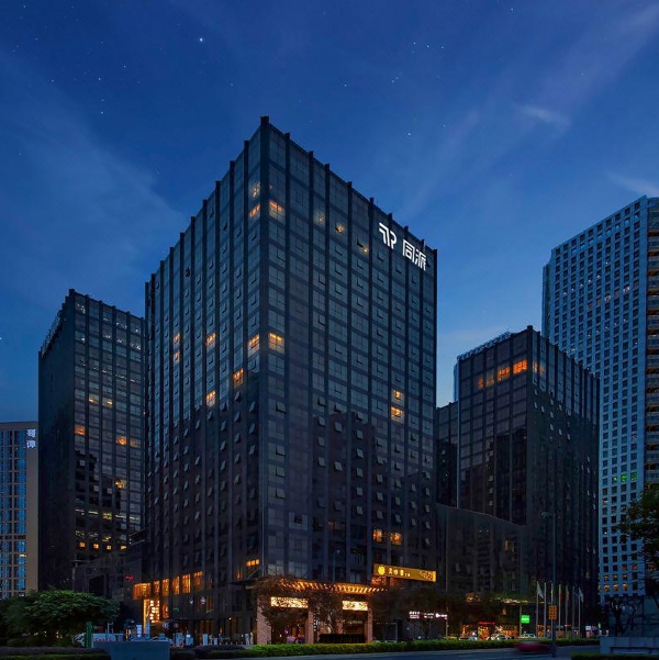 图片说明：成都高新同派酒店外观_副本.jpg