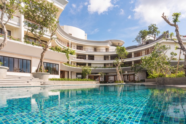 AYANA Segara Bali Main Pool and Exterior View_副本.jpg