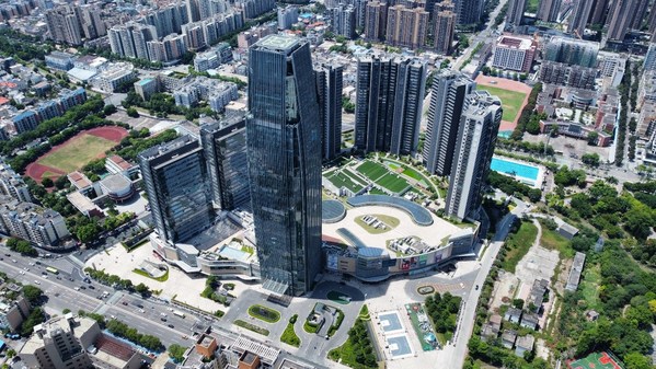 佛山顺德海骏达希尔顿酒店位于顺德容桂商圈最高的地标建筑内
