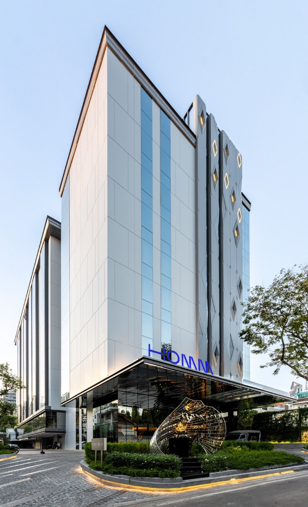曼谷素坤逸鸿居酒店 - Exterior_副本.jpg