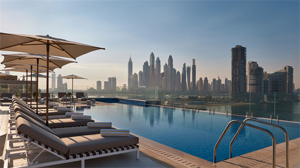 voco Dubai The Palm - Rooftop Pool.jpg