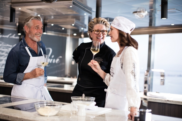 EXP CulinaryArtsKitchen Couple 223_副本.jpg