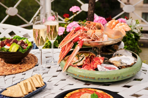 Fruit de mer & Seared Tuna Nicoise_副本.jpg