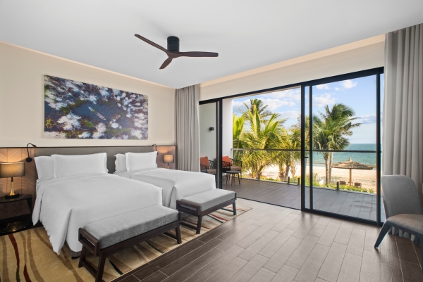 越南濠庄悦椿度假酒店Angsana Ho Tram - Beachfront Pool Suite - Bedroom_副本.jpg