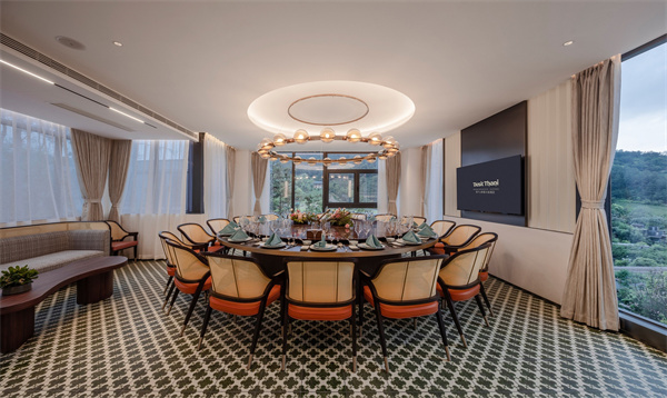 Chinese restaurant中餐厅.jpg