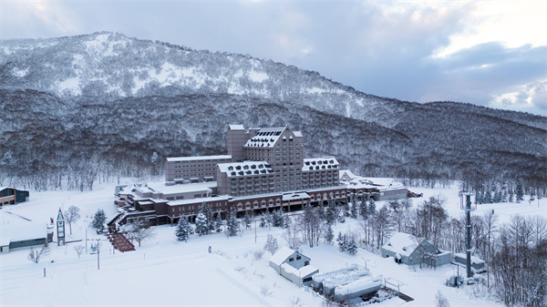 Club Med地中海俱乐部·北海道kiroro Grand度假村鸟瞰图.jpg