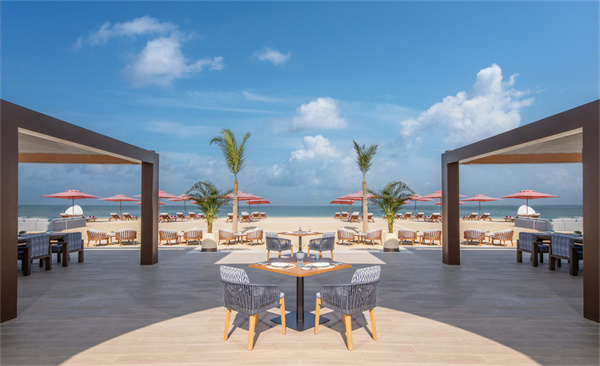 Anantara_Mina_Al_Arab_Ras_Al_Khaimah_Resort - Restaurant - Beach_House - Outdoor_View.jpg