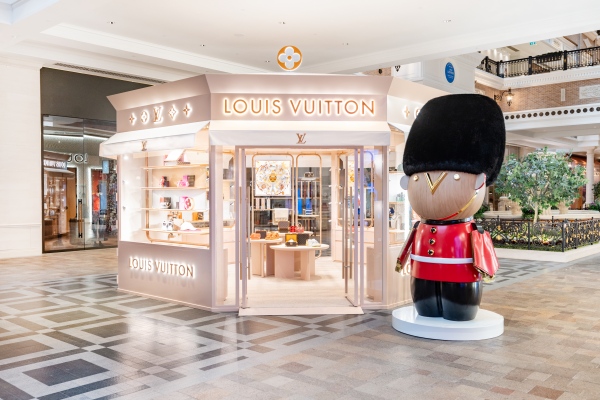 Louis Vuitton_The Londoner Store_The Kiosk_副本.jpg