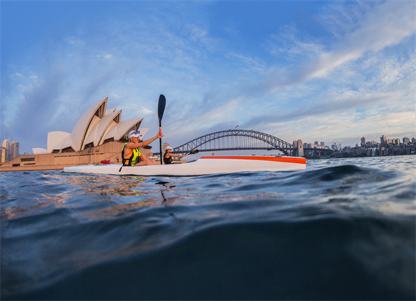 Sunrise Kayak at Sydney Harbour-来源：新南威尔士州旅游局.jpg