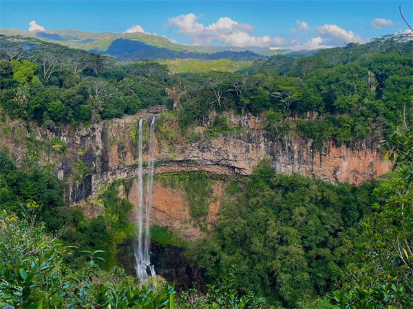 MauritiusFalls.jpg