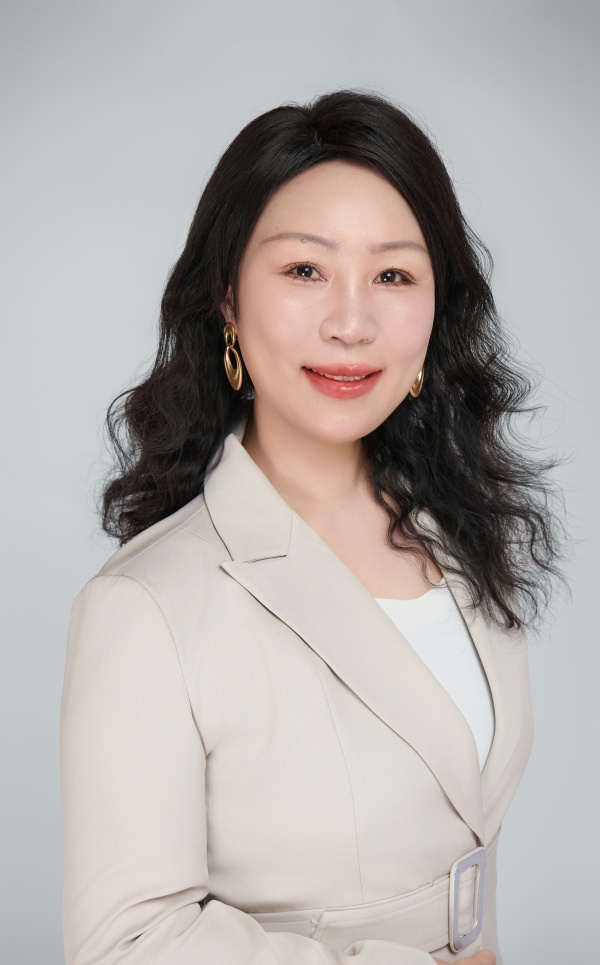 1739072200.jpg 武汉光谷希尔顿酒店总经理马伟华_副本.jpg