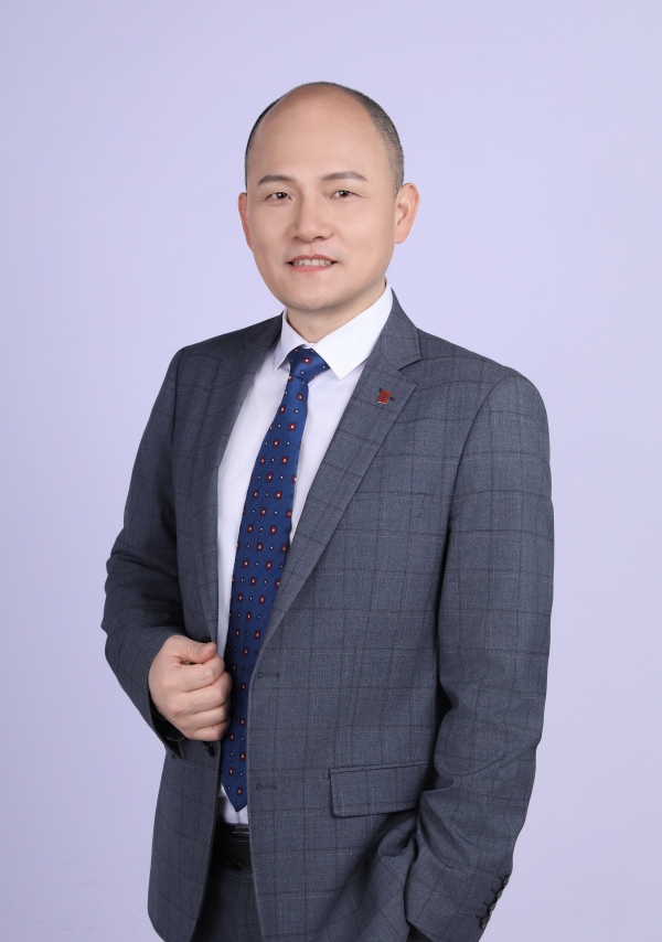 1739961031.jpg 北京北辰洲际酒店正式任命方少俊先生为酒店行政助理经理_副本.jpg