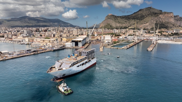 EXPLORA JOURNEYS CELEBRATES LAUNCH OF THE TRONCONE OF EXPLORA IV, MARKING KEY MILESTONE IN SHIP’S CONSTRUCTION（2）_副本.jpg