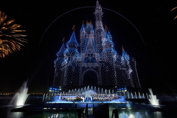 Yas_Island_Disney_Park_Show_2_副本.jpg