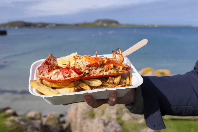 The Creel是一家屡获殊荣的海鲜餐厅，位于马尔岛（Isle of Mull）菲恩波特（Fionnphort）的渡轮码头旁。图片来源：苏格兰旅游局 - Kenny Lam.jpg