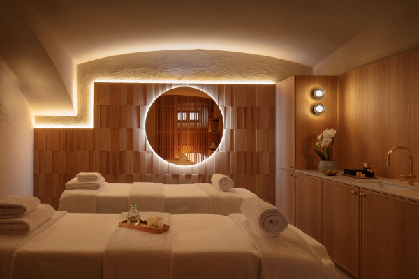 Anantara Palais Hansen Vienna Hotel_Anantara Spa Treatment_Room.jpg