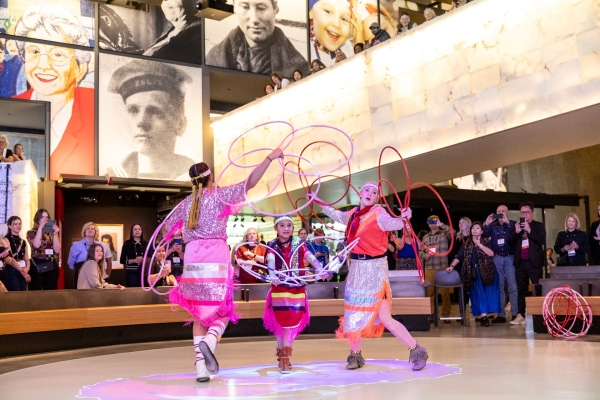 Dancers at Museum, RVC_副本.jpg