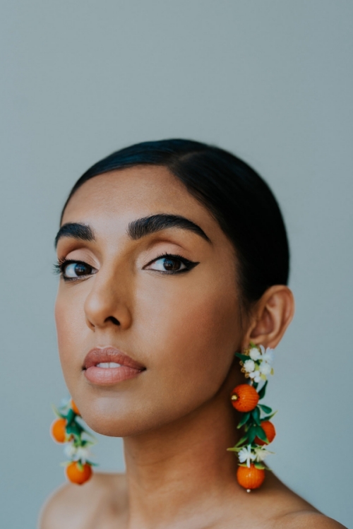 加拿大诗人兼插画家Rupi Kaur_副本.jpg