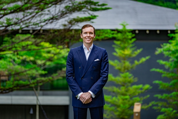 1. 日光丽思卡尔顿酒店总经理Alexander McBride_副本.jpg