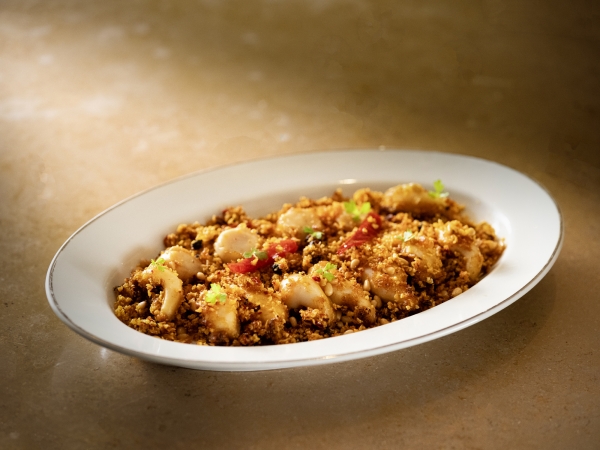 避风塘元贝大连 鲍 Wok, Fried Abalone- Scallop, Crispy Garlic, Chili Crust (1)_副本.jpg