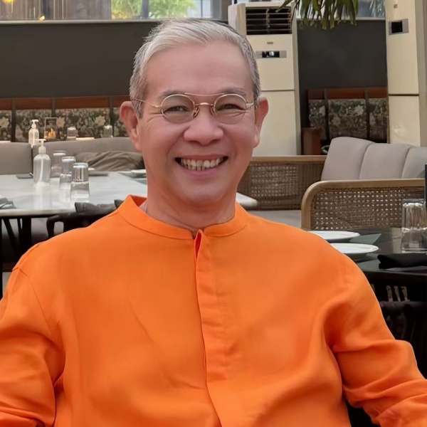 壹必投集团任命拿督范利宜为亚洲航空中国总裁_副本.jpg