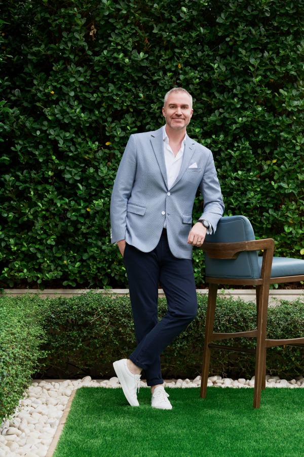 Simon McHendry_General Manager, The Upper House_副本.jpg