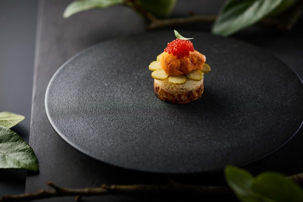 1758633819.jpg 2. 指橙海胆文思豆腐蟹肉冻.jpg