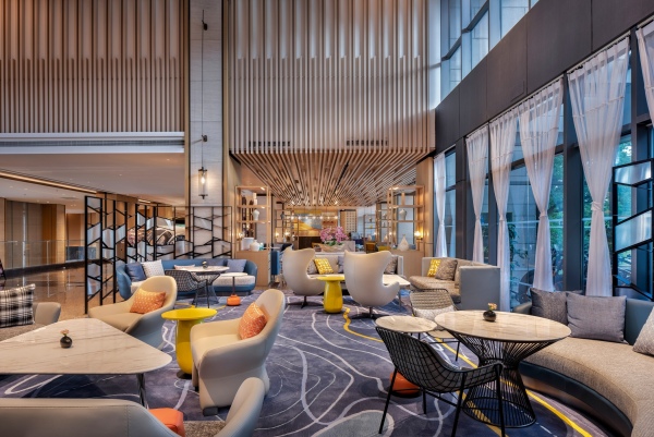 1759594497.jpg 图片说明:上海佘山世茂艾美酒店大堂_副本.jpg