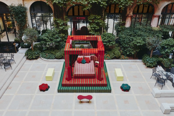 Uchronia-Daybed_副本.jpg