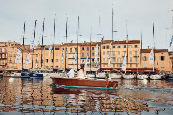 MM 25 Lifestyle Saint-Tropez port 2_副本.jpg