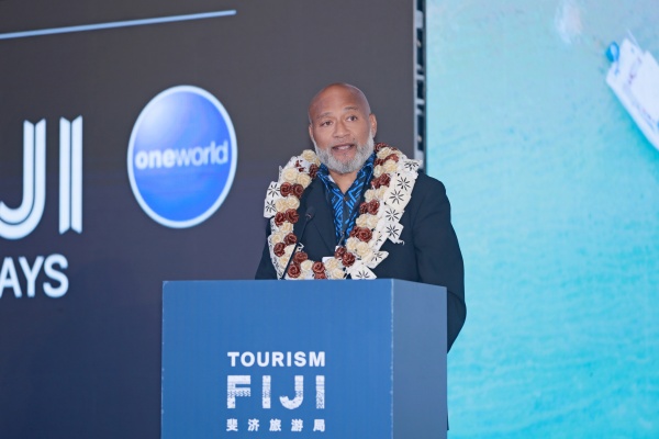 斐济旅游局董事会董事Josaia Rayawa先生在2025大中华区路演欢迎晚宴上致辞.jpg