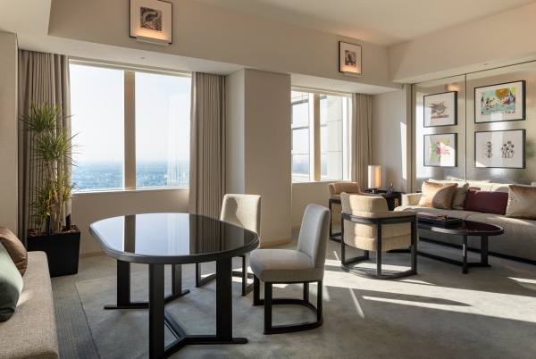 Ambassador Suite, 1 King Bed_Living Room 02_Credit Required_Park Hyatt Tokyo, by Jouin Manku (c) Yongjoon Choi_副本.jpg
