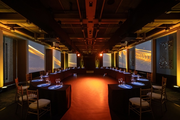 Immersive Dining Atmosphere_副本.jpg