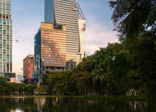 Exterior-Golden-Hour_副本.jpg