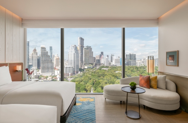 Twin-Bed-Park-View-Living-Area_副本.jpg