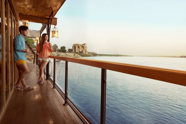 尼罗河游船Couple on Nile Cruise-No_副本.jpg