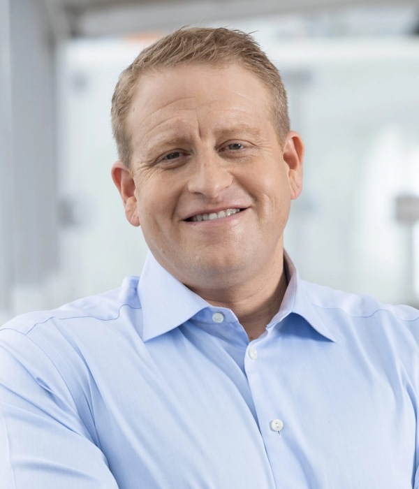 1770655626.jpg 皇家加勒比集团总裁兼首席执行官杰森·利伯蒂(Jason Liberty)_副本.jpg