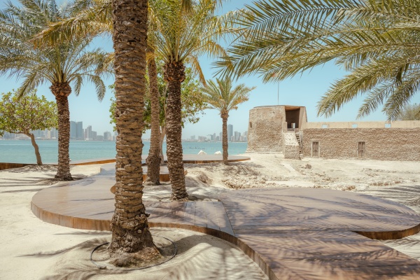 4.海滨风光2_Credit to Bahrain.JPG