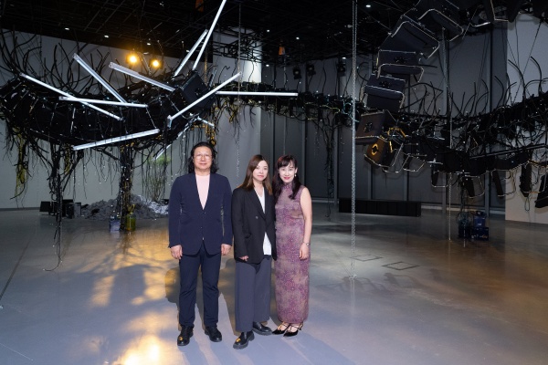 “稀释成透明”展览_开幕典礼.jpg