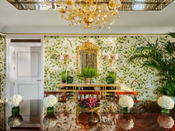 The Dorchester_Royal Suite_Dining Room _Detail_Dorchester Collection (2)_副本.jpg