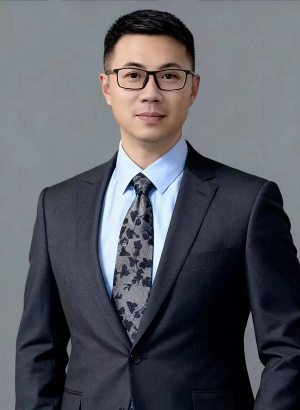 贵州富康集团任命朱欢出任淮安雅高铂尔曼酒店总经理_副本.jpg